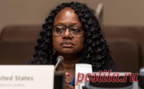 США заявили о «крайней заинтересованности» в переговорах по ДСНВ. США «крайне заинтересованы» в возобновлении переговоров с Россией по Договору о сокращении стратегических наступательных вооружений (ДСНВ), заявила заместитель госсекретаря США по контролю над вооружениями Бонни Дженкинс, передает «РИА Новости».