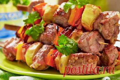 (37) Вместо шашлыка. Рецепты - золото! - Будет вкусно - 1 мая - 43944806743 - Медиаплатформа МирТесен Рулька на мангале. Шашлык из говяжьего сердца. Кальмары с хрустящей корочкой. Закуска из лаваша. Пельмени на мангале по-новому. Яблоки в беконе. Что может быть прекрасней горячего шашлычка в прохладные весенние деньки. Шашлыки - знаковое блюдо для ранней весенней поры. Шашлык из свинины с овощами. - 1 мая - 43944806743 - Медиаплатформа МирТесен