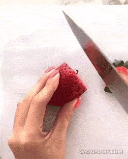 Розочка из клубники