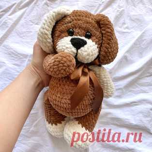 Собачка амигуруми. Схемы и описания для вязания игрушек крючком! Бесплатный мастер-класс от @blue_bunny_toys по вязанию плюшевой собачки крючком. Высота вязаной игрушки примерно 29-30 см. Для изготовления такого щенка…