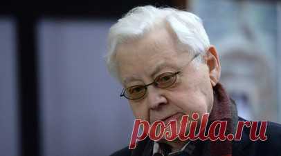 «Занимался своим делом, а люди просто любили его»: родные и коллеги вспоминают Олега Табакова в день его 90-летия. 17 августа исполняется 90 лет со дня рождения актёра театра и кино, режиссёра, народного артиста России Олега Табакова. Мэтр сценических искусств, он знал профессию со всех сторон: как исполнитель ролей, руководитель двух театров и педагог, основатель собственной школы. Воспоминаниями о мастере с RT поделились его близкие — члены семьи, ученики и коллеги. Читать далее