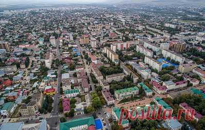 Кабмин профинансирует повышение сейсмоустойчивости зданий в КЧР. Это решение позволит досрочно ввести в эксплуатацию объекты капитального строительства, в том числе многоэтажный дом общей площадью более 22 тыс. кв. м