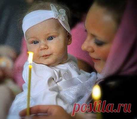 Только мама будет думать по ночам,Как живётся сыновьям и дочерям. Только мама может выбежать в метель, Чтоб утешить, чтоб сказать: «В себя поверь» Только маме будет горше в десять раз. От того, что кто-то предал в жизни нас. Только маму невозможно обмануть, Только с мамой можно в детство заглянуть. А без мамы опустеет мир большой - Лишь во сне придёт и
