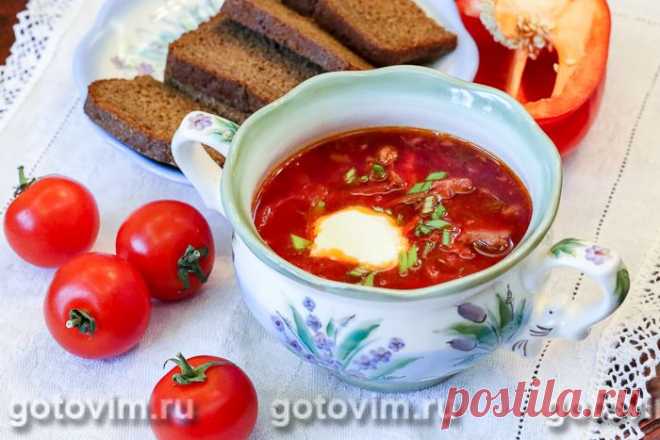 Борщ с квашеной капустой. Рецепт с фото Борщ насыщенного рубинового цвета можно приготовить не только со свежей, но и с квашеной капустой. Конечно, по вкусу суп будет отличаться от традиционного, но и этот рецепт борща имеет право быть. Если капуста слишком кислая, до закладки в кастрюлю её надо промыть. Бульон варят на свинине или говядине. В этом рецепте борша основа - прозрачный, наваристый бульон на бычьем хвосте.
