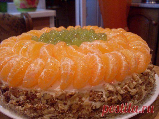 торт НАСЛАЖДЕНИЕ с фруктами и ягодами.