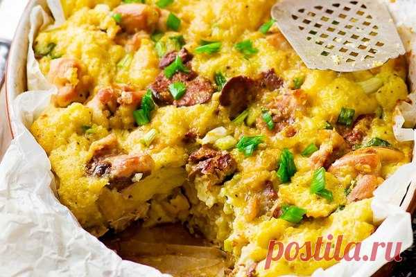 Куриная запеканка в духовке 

Куриную запеканку можно приготовить заранее и разогреть на завтрак. Блюдо получается очень сытным, попробуйте! 

Ингредиенты 

Куриные ножки 600 г 
куриная печень 200 г 
белый хлеб 300 г 
яйца 6 шт. 
бульон куриный 300 мл 
масло сливочное 2 ст. л. 
зеленый лук 1 пуч. 
специи по вкусу 

Способ приготовления 

Хлеб режем крупными кубиками. Складываем в большую миску и заливаем теплым куриным бульоном. Куриное мясо снимем с кости и крупно режем. ...
