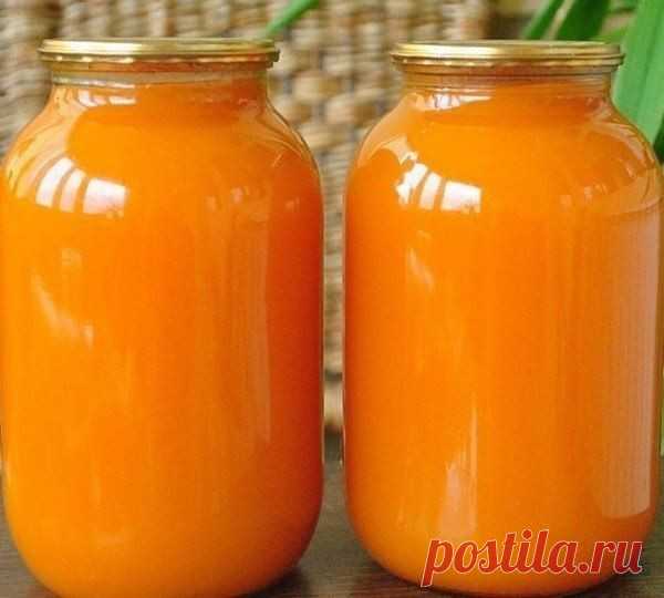 9 литров сока из 4 апельсинов!!!

Не верите? Попробуйте сами!

Сок апельсиновый

Ингредиенты:

- апельсины – 4 шт.
- вода – 9 л
- сахар – 1кг
- лимонная кислота – 30 г

Приготовление:

1.	4 апельсина вымыть, обдать кипятком (чтобы снять воск и убрать горечь), насухо вытереть, положить на 2 часа в  морозилку, а лучше на ночь. Порезать и пропустить через мясорубку. Залить получившуюся массу тремя литрами холодной кипяченой воды, дать настояться около 10 минут.
2.	Процедить ч...