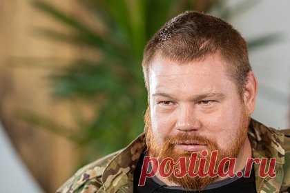 Боец ММА Дацик подписал контракт с Минобороны. Российский боец смешанного стиля (ММА) Вячеслав Дацик подписал контракт с Минобороны и отправится в зону проведения специальной военной операции (СВО) на Украину. Боец подписал с ведомством бессрочный контракт. Отмечается, что вместе с Дациком в зону спецоперации отправится и его сын Ярослав.