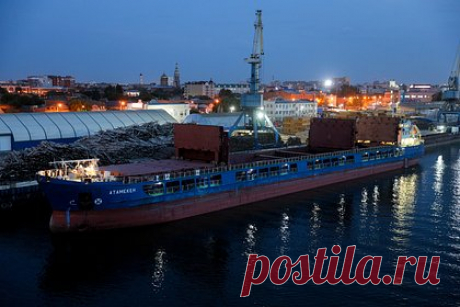 Российский моряк рассказал о возвращении из украинского плена. Второй механик грузового судна OMSKIY-6 Владислав Федюкович, освобожденный из украинского плена в рамках обмена между Москвой и Киевом в формате 110 на 110, рассказал о жизни в плену и встрече с семьей. По его словам, об освобождении пленники узнали за полтора часа до обмена.