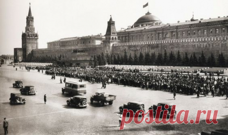 Red square, 1920s  |  Pinterest • Всемирный каталог идей
