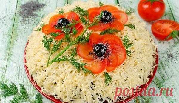 Очень вкусный и красивый салат «Красные маки»