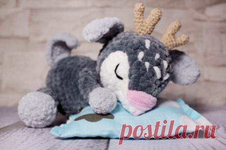 Оленёнок Малыш амигуруми. Схемы и описания для вязания игрушек крючком! Бесплатный мастер-класс от Евгении Коробинской по вязанию малыша оленёнка крючком. Для изготовления вязаной игрушки автор использовал пряжу Himalaya D…