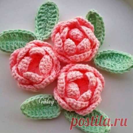 ​Вязаные розочки