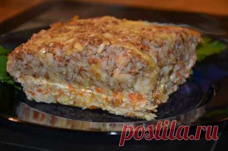 Запеканка с гречкой, куриным фаршем, грибами и яблоками