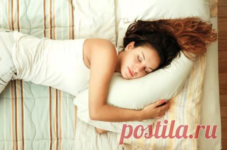 ЛЕЧЬ В ПОЗУ, чтобы сохранить здоровье ПЛОХОЙ СОН способствует ожирению, сахарному диабету, болезням Альцгеймера и Паркинсона, поражениям сердца и почек… Список можно продолжить. А как СПАТЬ ПРАВИЛЬНО?