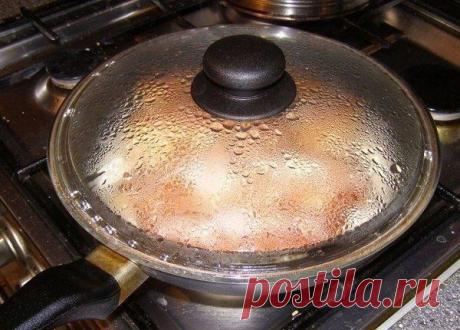 Как приготовить куриные рулетики с грибами и сыром в сметанном соусе - рецепт, ингридиенты и фотографии