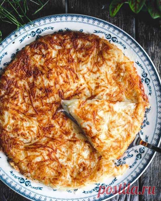 ​Большой а-ля драник с сыром и чесноком