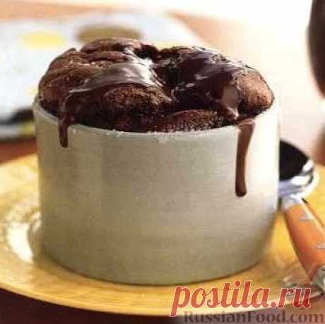 Шоколадное суфле с горячим шоколадным соусом
