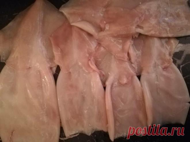 Очень простой салат с кальмарами, может быть и как основное блюдо.
Добрый день, мои уважаемые гости! Неделя отсутствия на канале — длительный срок, было очень приятно увидеть новых подписчиков)) Спасибо Вам, мои дорогие, за интерес к моему каналу! Муж, в молодые годы, ходил в море, работал в промысловой рыбной флотилии, порт приписки у него был Ильичёвск, своими яркими воспоминаниями делится и по сей день. С той […]
Читай дальше на сайте. Жми подробнее ➡