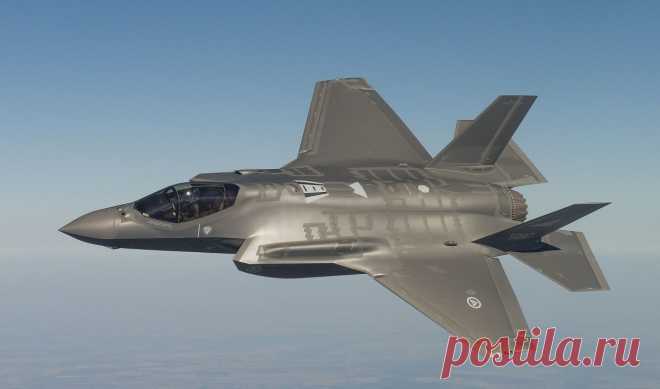 АМЕРИКАНСКИЕ ИСТРЕБИТЕЛИ F-35 УТРАТИЛИ "НЕВИДИМОСТЬ"