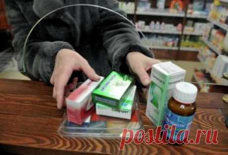 Кому положены бесплатные лекарства и при каких болезнях Кому и на каком основании положены бесплатные лекарства по закону? При каких диагнозов положен весь перечень медикаментов?