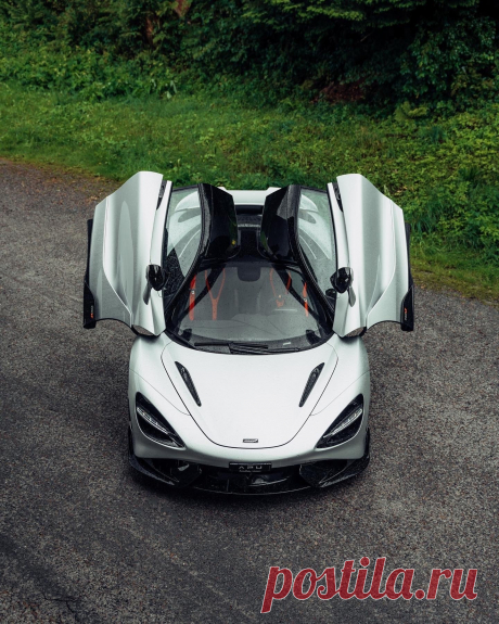 McLaren 765LT