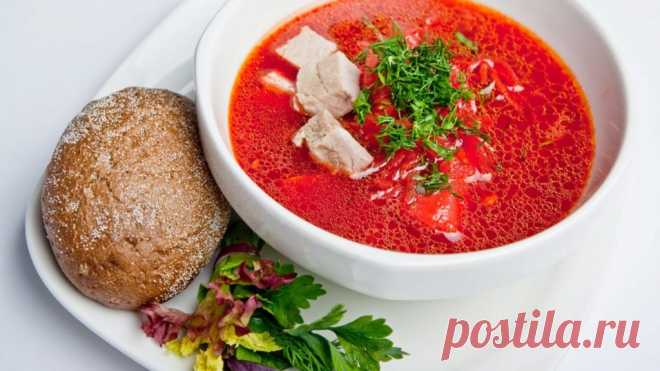 Диетический борщ на курином бульоне  Диетический борщ на курином бульоне готовится быстро и имеет удивительный вкус и насыщенный цвет. Борщ идеально подойдет как для худеющих, так и для всей семьи.