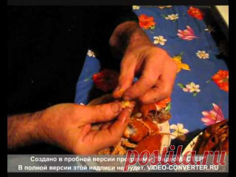Как правильно есть раков! Практическое занятие. Фильм 1-ый. カニを食べる方法！