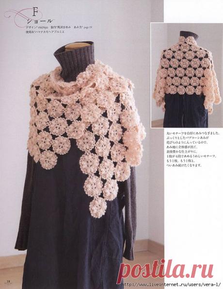 Палантин цветочными мотивами.