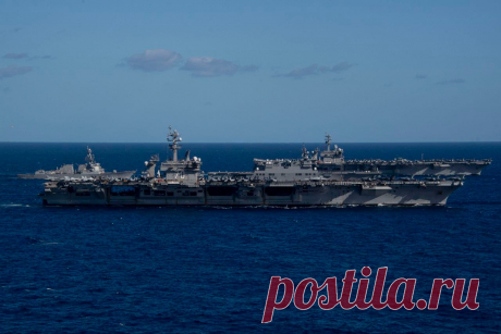 Боевые корабли ВМС США и Японии демонстрируют силу Китаю в акватории Филиппинского мор