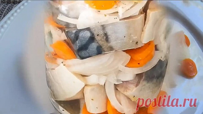 Просто положила СКУМБРИЮ в БАНКУ! Сочная рыбка!