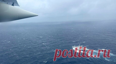 CBC News показал кадры обломков затонувшего батискафа «Титан» в Атлантике. Обломки батискафа «Титан», затонувшего в Атлантике, доставлены на сушу, кадры с их разгрузкой показал телеканал CBC News. Читать далее