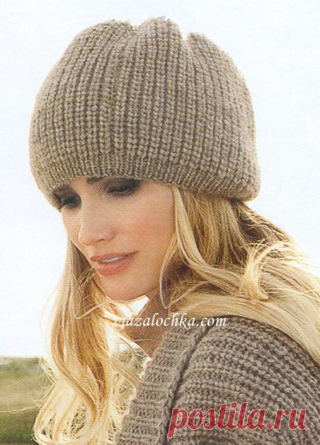 Глубокая шапка с полупатентным узором