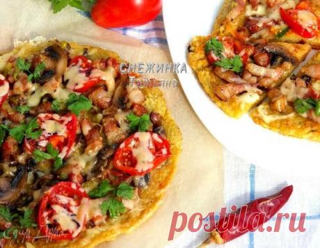 Картофельная пицца на сковороде. Ингредиенты: картофель, яйца куриные, соль