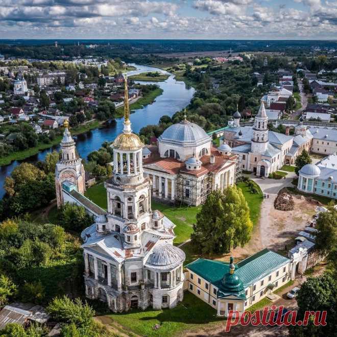 Город Торжок. Тверская область. Борисоглебский монастырь.
📷 yaffa.grigoriy