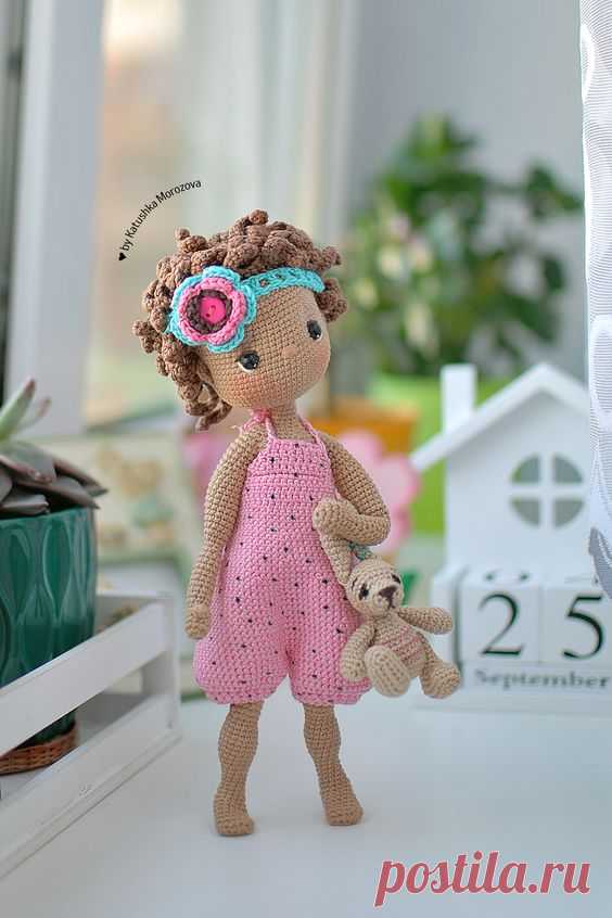 Read the product description! Read the product card! Shoes and flower are not included in the pattern!