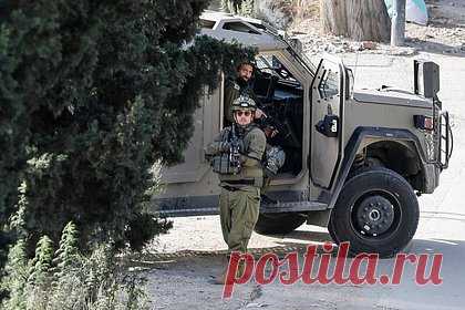 Израиль отпустит 39 заключенных в рамках соглашения с ХАМАС. Израиль в рамках соглашения с палестинским движением ХАМАС в пятницу, 24 ноября отпустит 39 палестинских заключенных. Их планируют доставить в города на Западном берегу после того, как ХАМАС освободит свою группу заложников, которые в настоящее время удерживаются в секторе Газа.