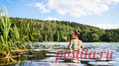Врач посоветовала избегать купания в стоячих водоёмах и в болотистых местах. Врач-терапевт «СберЗдоровья» Полина Лепилова рассказала в беседе с RT, что симптомы «зуда купальщика» обычно проявляются через несколько часов или дней после заражения. Первыми признаками, которые может заметить человек, являются, по её словам, сыпь или покраснение кожи в области поражения. Читать далее