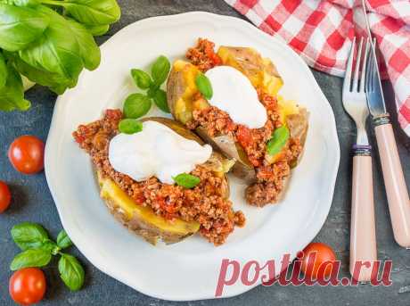 Печеный картофель с мясным соусом на Вкусном Блоге Печеный картофель с мясным соусом - вкусные проверенные рецепты, подбор рецептов по продуктам, консультации шеф-повара, пошаговые фото, списки покупок на VkusnyBlog.Com