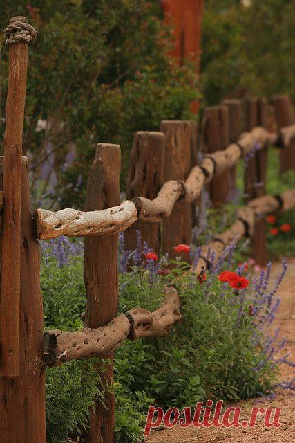 I love this fence!! | Gardening Ideas