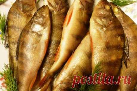 Окуньки копченые в сковородке