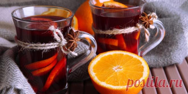 Алкогольный глинтвейн с апельсином: рецепт - Лайфхакер Невероятно ароматный и вкусный алкогольный глинтвейн сделает ваш вечер ещё уютнее и приятнее. Рецепт очень простой и быстрый.
