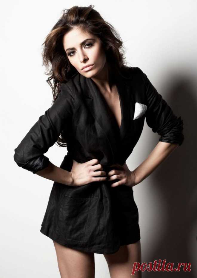 Сара Шахи (Sarah Shahi) в фотосессии Нино Муньоса (Nino Munoz) (2011)