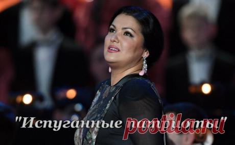 Нетребко вернулась на сцену «Ла Скала» Российская оперная певица Анна Нетребко вернулась на сцену после перерыва. Она дала сольный концерт в итальянском театре «Ла Скала», сообщает телеканал «360». «Нетребко открыла сегодняшний концерт с аншлагом арией Lo son l’umile ancella Насыщенная программа включала в себя множество произведений, в том числе “Утро” и “Ночь” Рихарда Штрауса, отрывки из опер “Паяцы” Руджеро Леонкавалло и “Пиковая дама” Чайковского», — сообщили авторы ма...