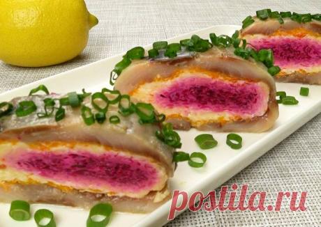 (12) Новогодняя закуска. Фаршированная сельдь. Рулетики из селедки | New Year's snack. Stuffed herring - пошаговый рецепт с фото. Автор рецепта Вкусная кухня. Простые рецепты . - Cookpad