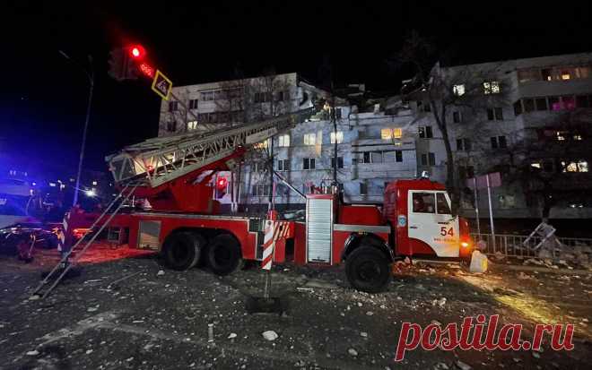 Очевидцы описали последствия взрыва газа в Набережных Челнах. При взрыве в жилом доме в Набережных Челнах случился громкий хлопок, образовалось много дыма и пыли, сообщили опрошенные РБК очевидцы.