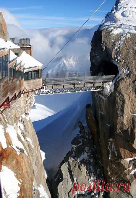 Bridge, Aiguille du Midi in Chamonix | France
