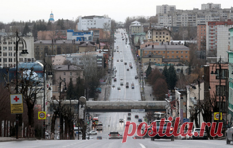 В Курске прозвучало оповещение о ракетной опасности. Жителей города попросили не подходить к окнам и укрыться в помещениях без окон со сплошными стенами. Вскоре ракетную опасность отменили