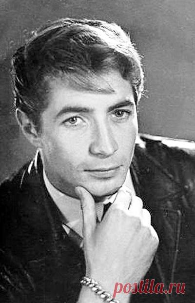 Юрий Каморный