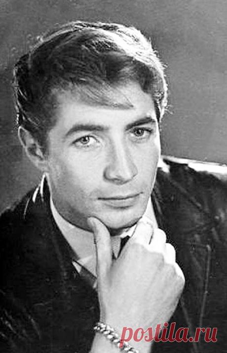 Юрий Каморный